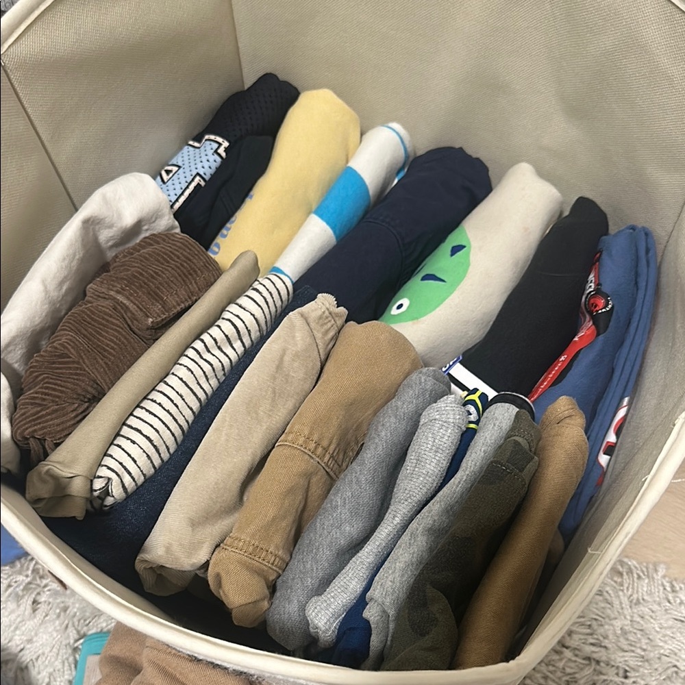 Gap & Zara 2 year old bundle (sweatshirts, jeans, sweats, cargos)